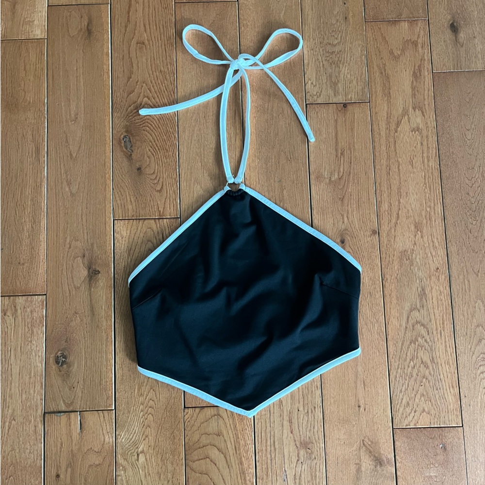 Princess Polly Black White Halter Top - Size 2 (US)